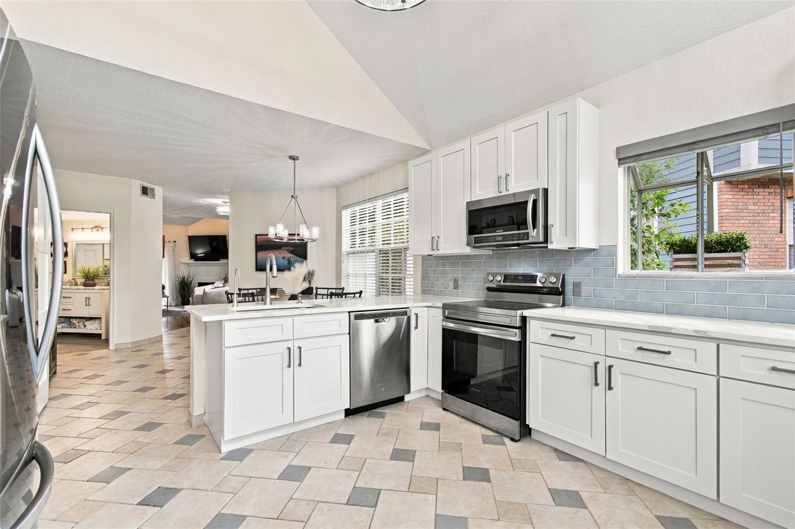 2724 HAMBLE VILLAGE LN — photo 25