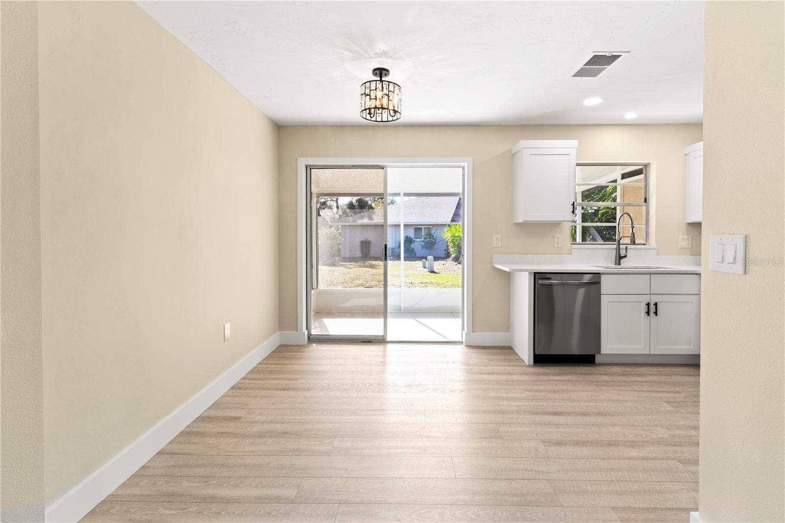 727 N JEFFERSON AVE #727 — photo 15
