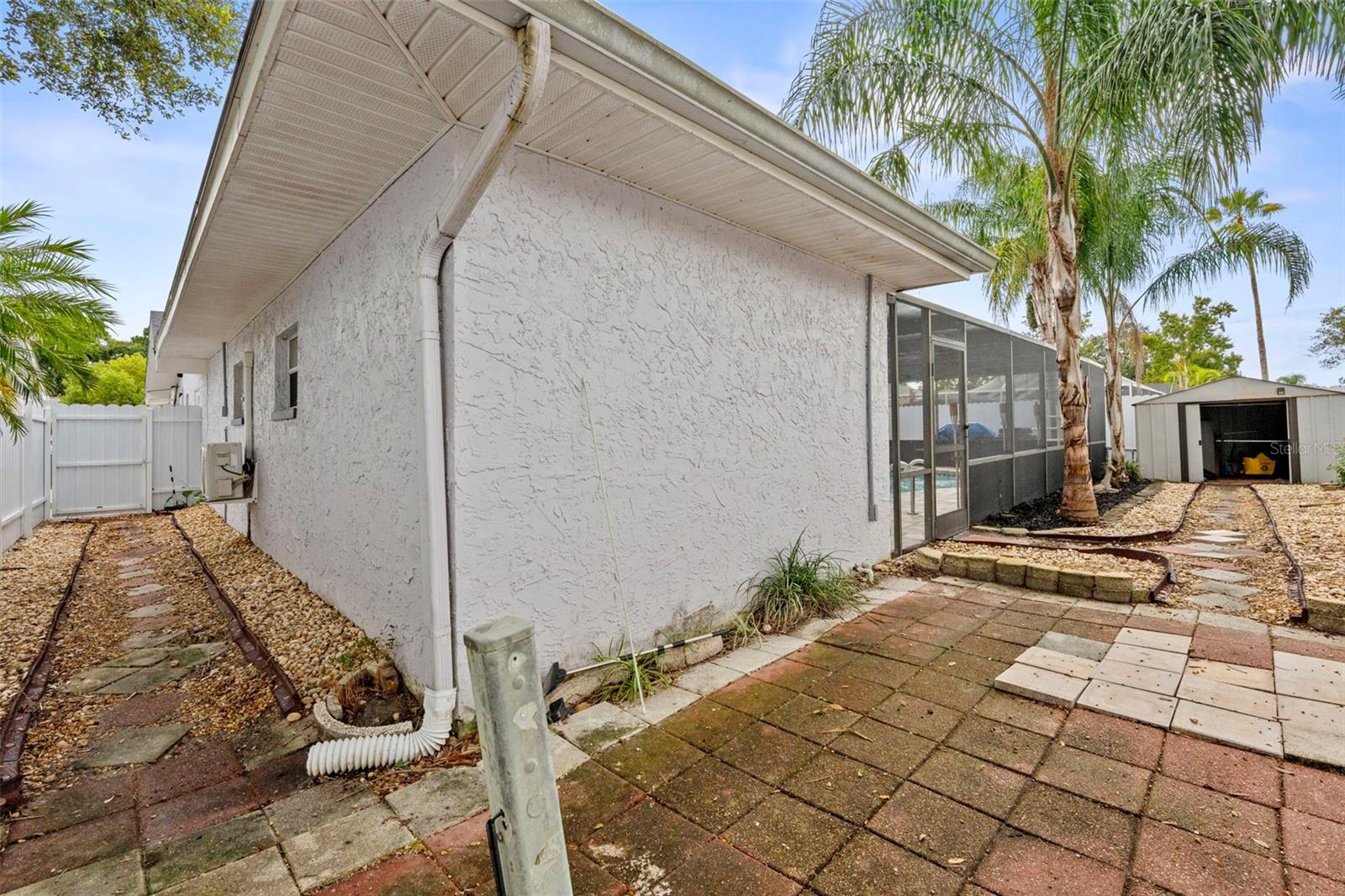 1704 HIBISCUS CIR S — photo 44