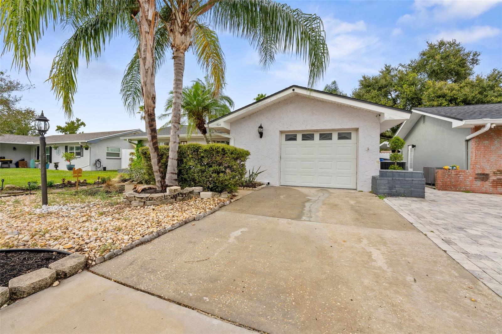 1704 HIBISCUS CIR S — photo 2