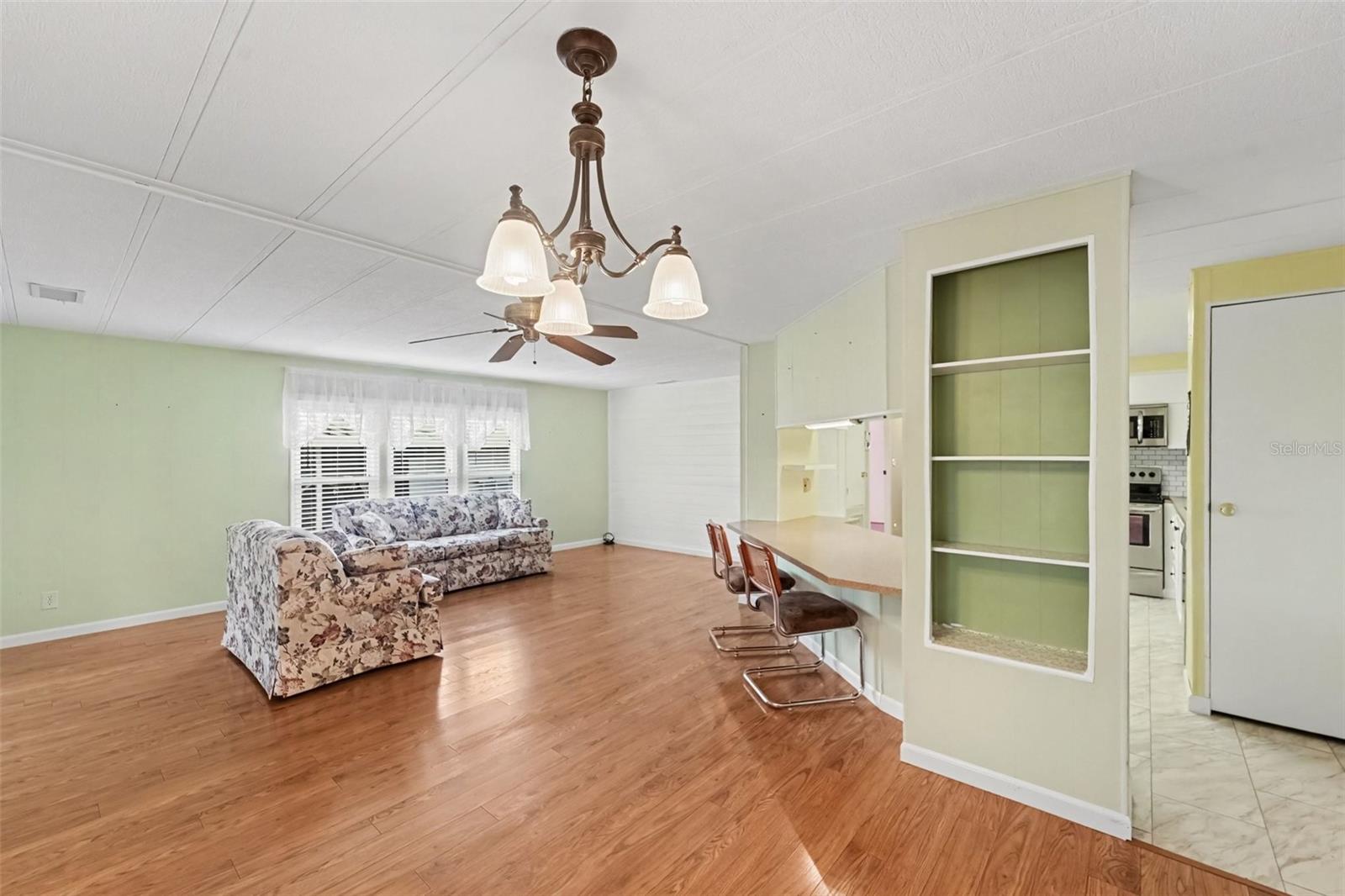 10055 COLLINGWOOD AVE — photo 11