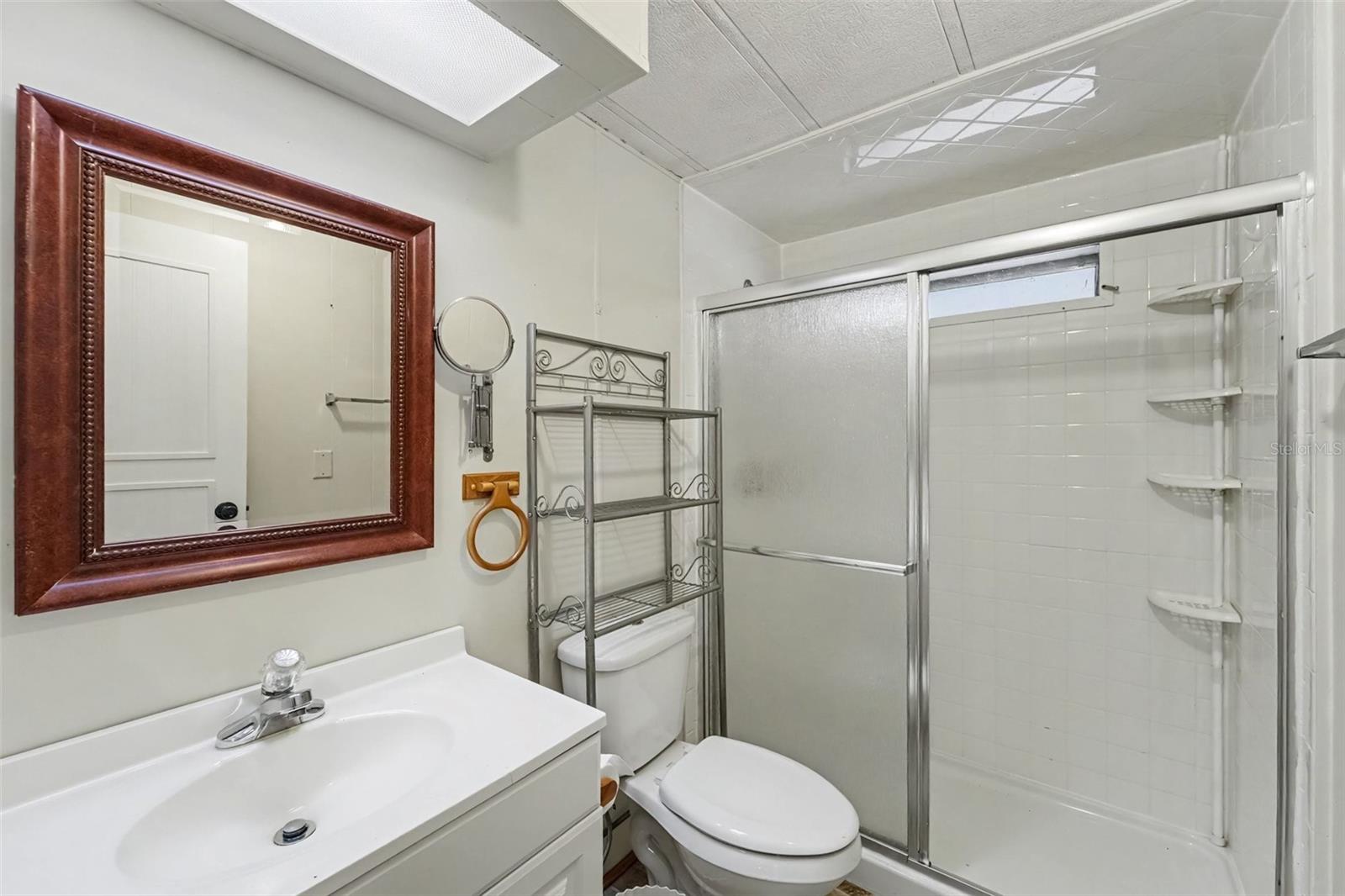 10055 COLLINGWOOD AVE — photo 18