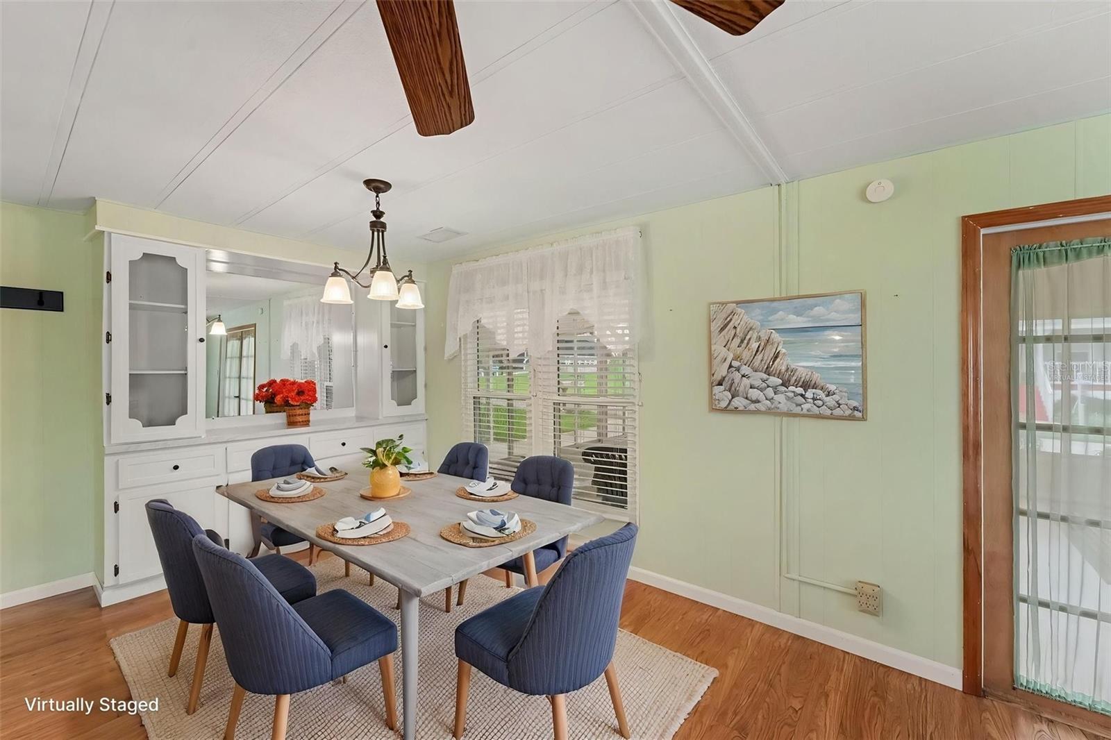 10055 COLLINGWOOD AVE — photo 12