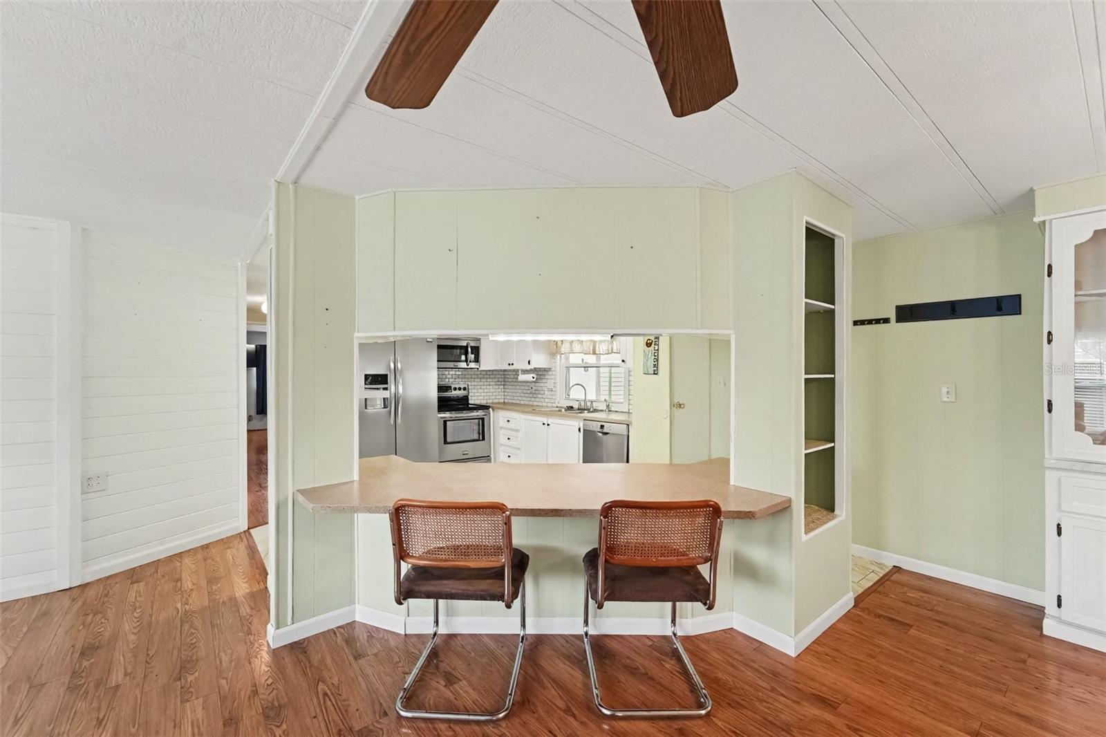 10055 COLLINGWOOD AVE — photo 7