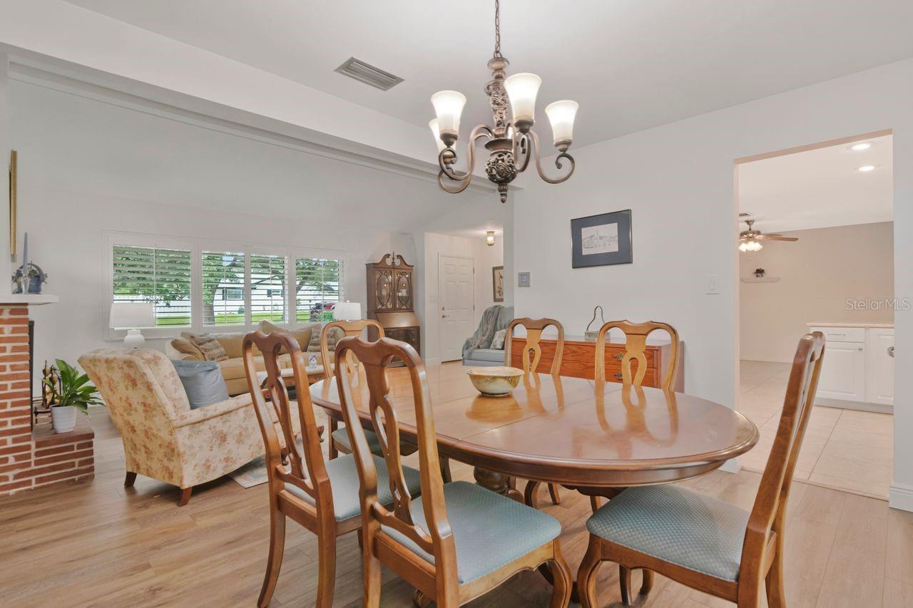 1113 GLENMOOR CT — photo 9