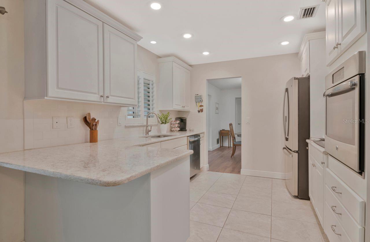 1113 GLENMOOR CT — photo 11