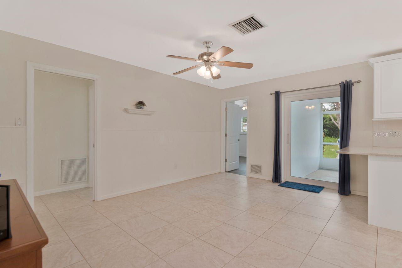 1113 GLENMOOR CT — photo 16
