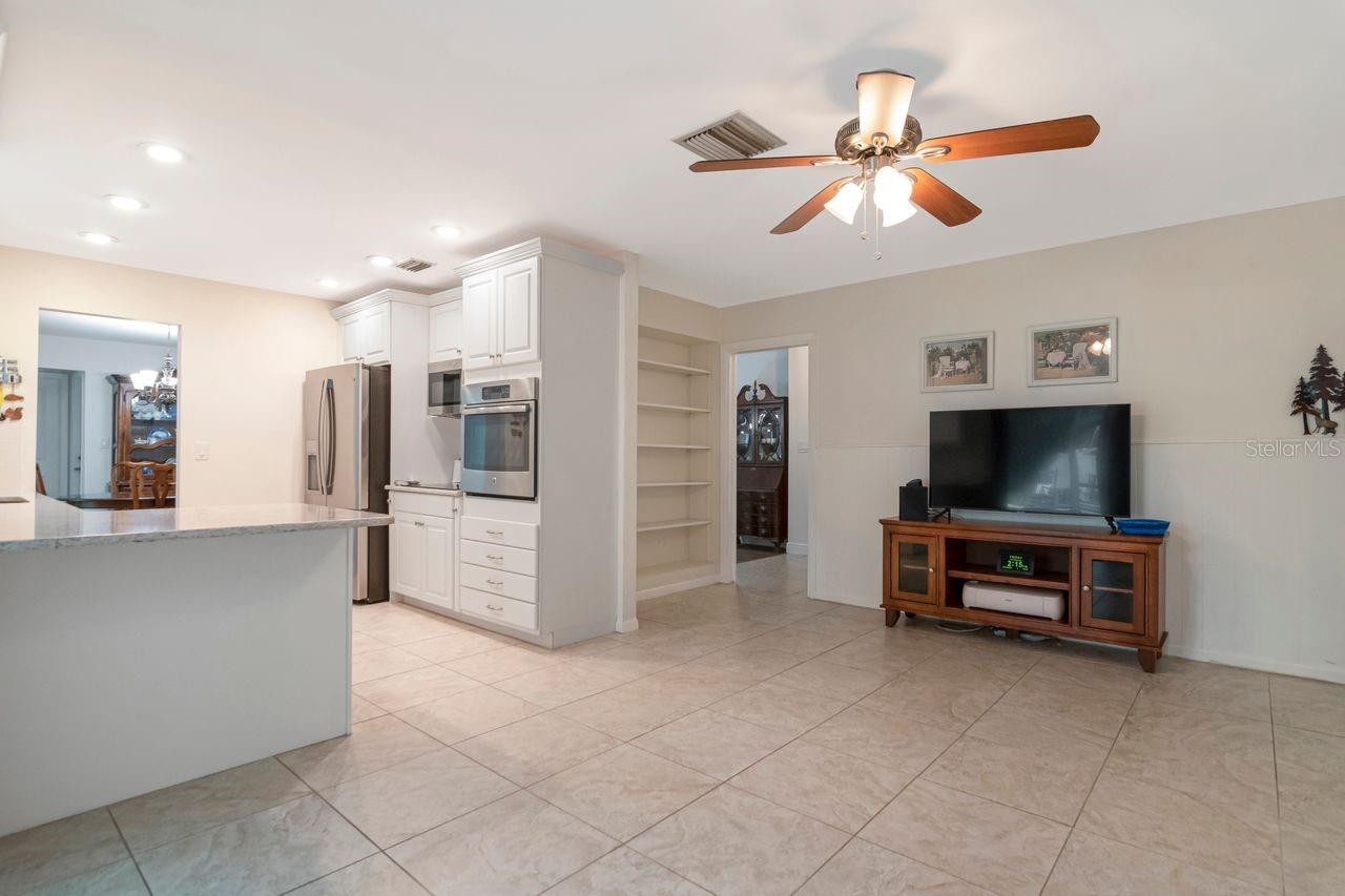 1113 GLENMOOR CT — photo 14