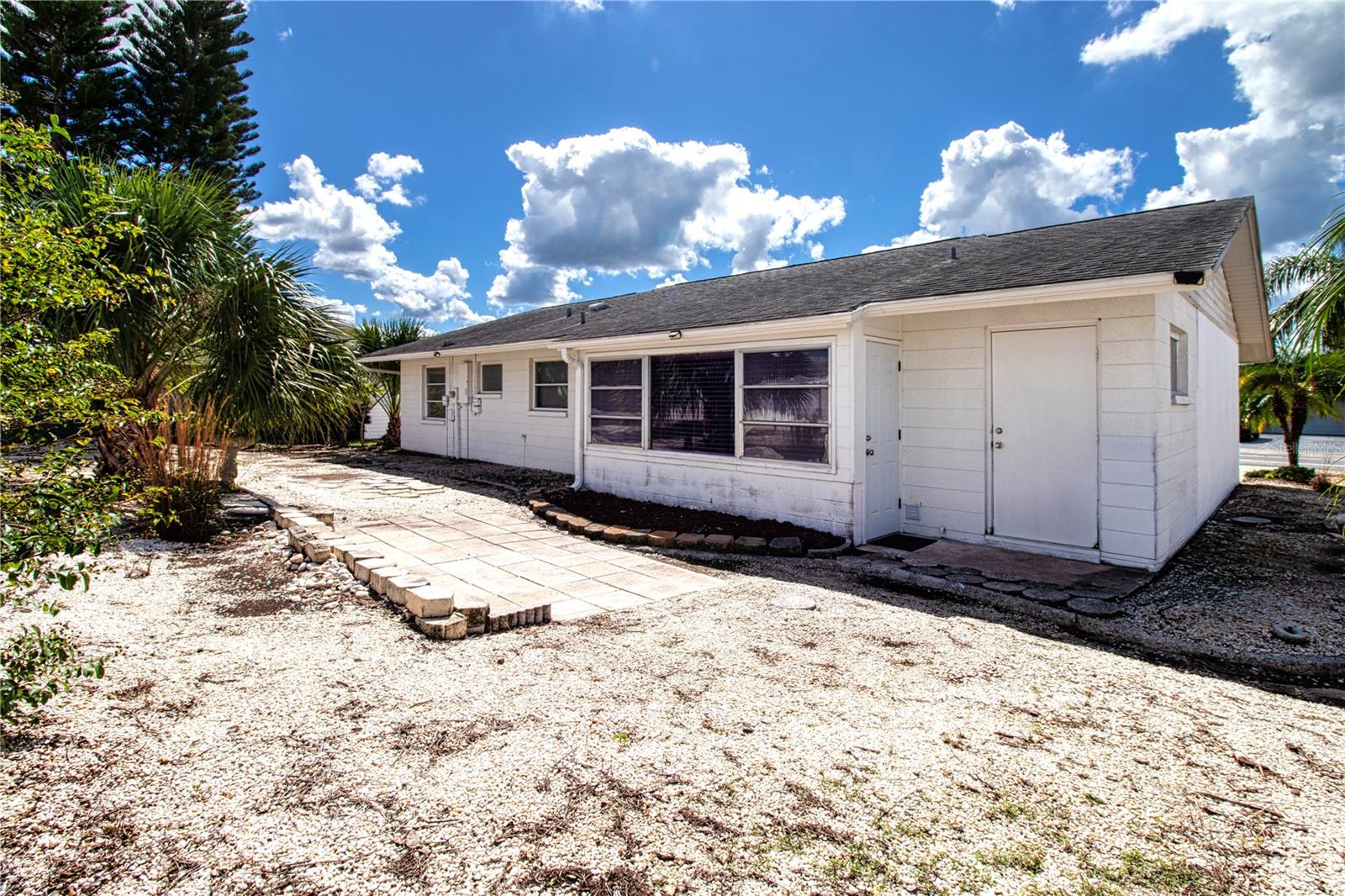 1507 N LAKE DR — photo 27