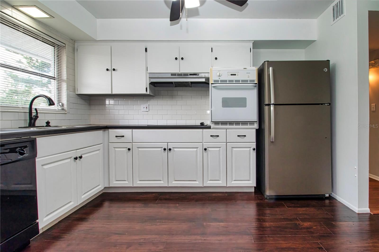 1507 N LAKE DR — photo 15