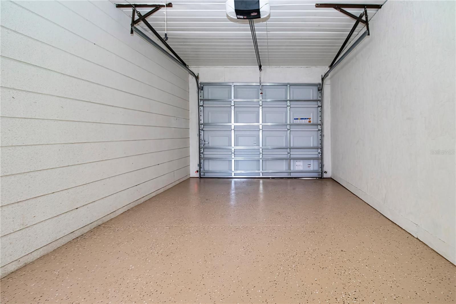1507 N LAKE DR — photo 26