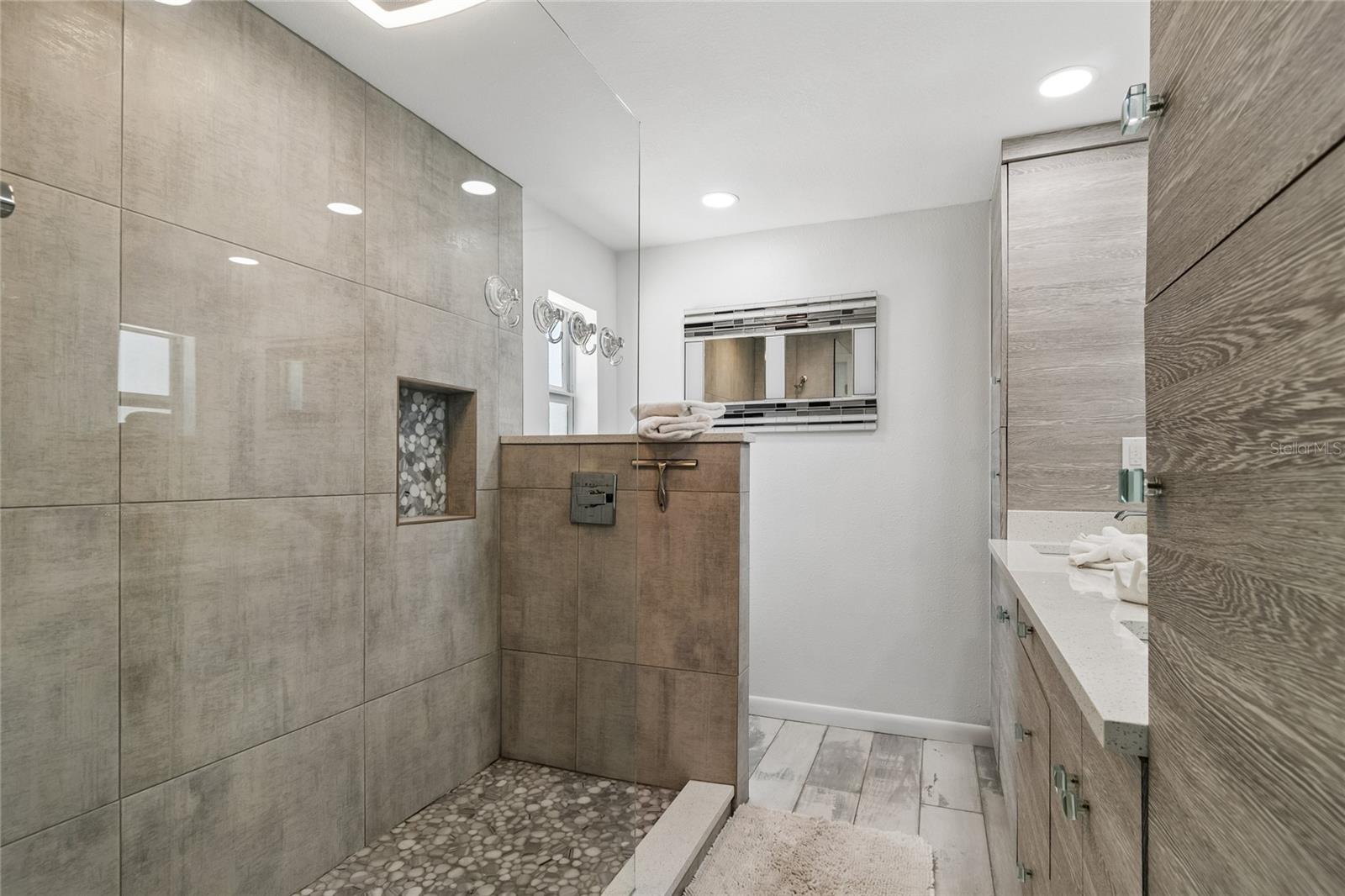 104 KLOSTERMAN RD W — photo 38