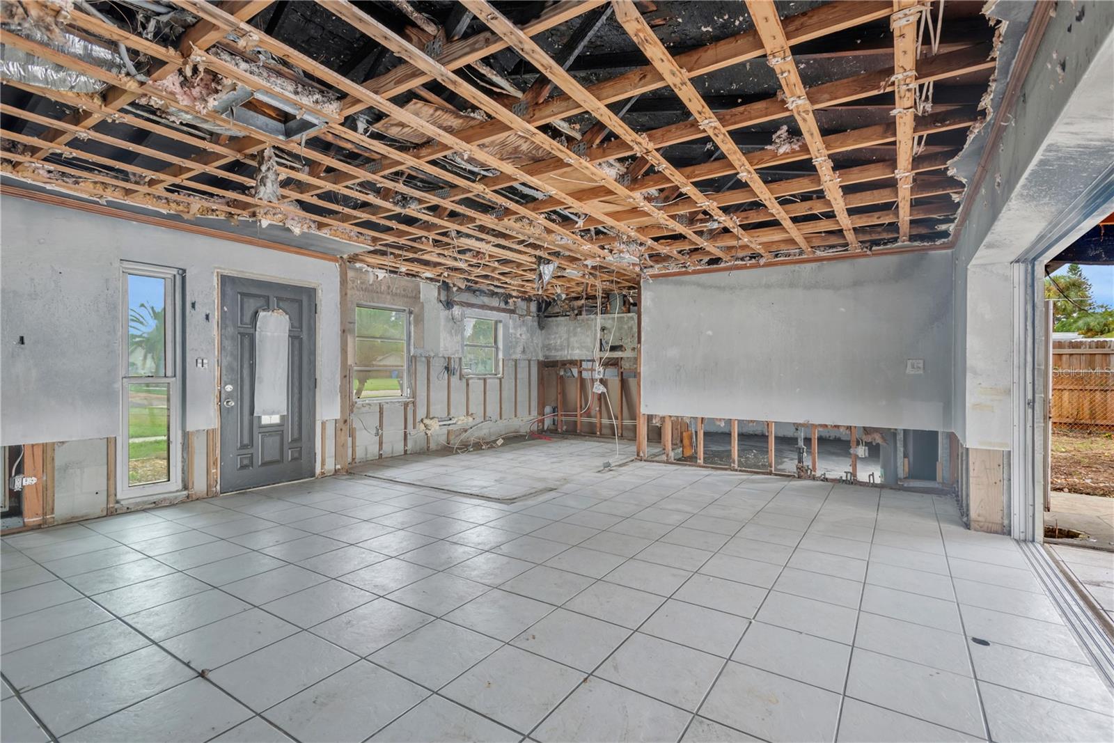 6320 FAIRWAY BLVD — photo 5