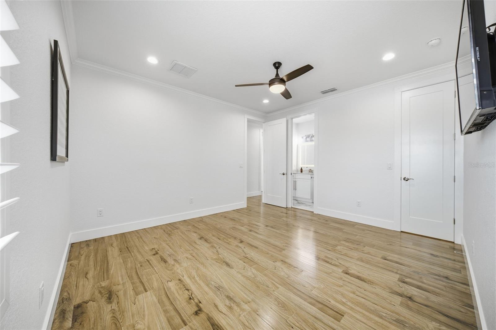 4835 W BAY VILLA AVE — photo 32