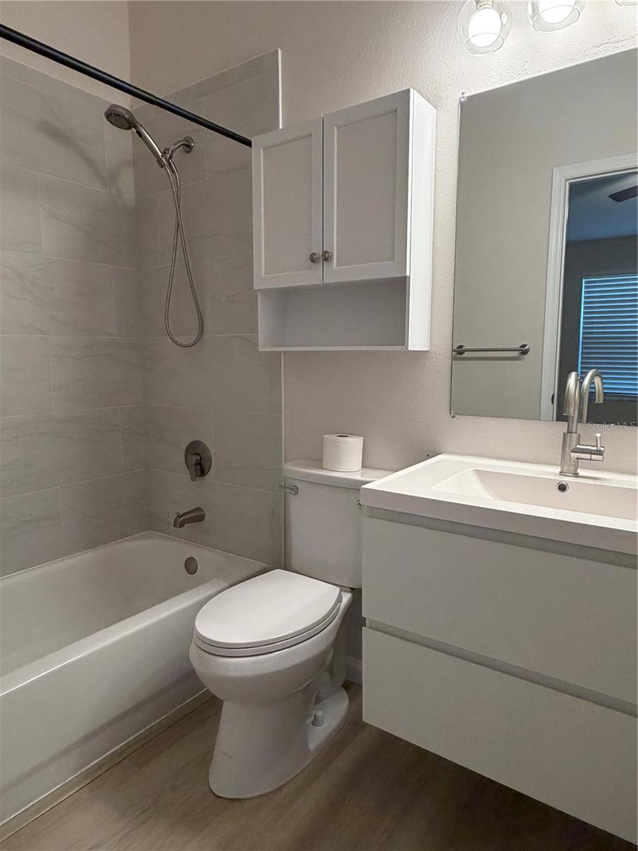 8660 HUNTERS KEY CIR — photo 20
