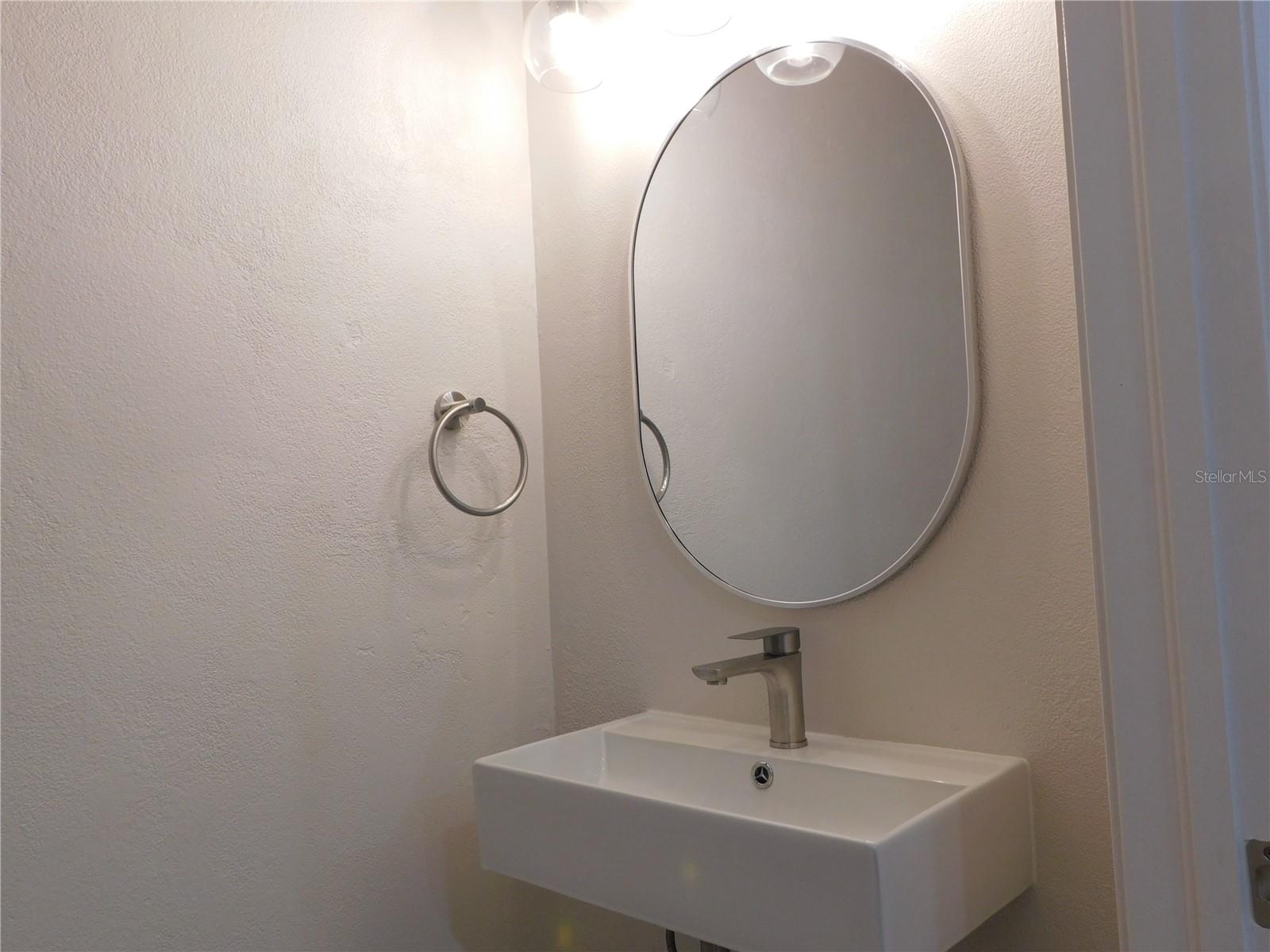 8660 HUNTERS KEY CIR — photo 7