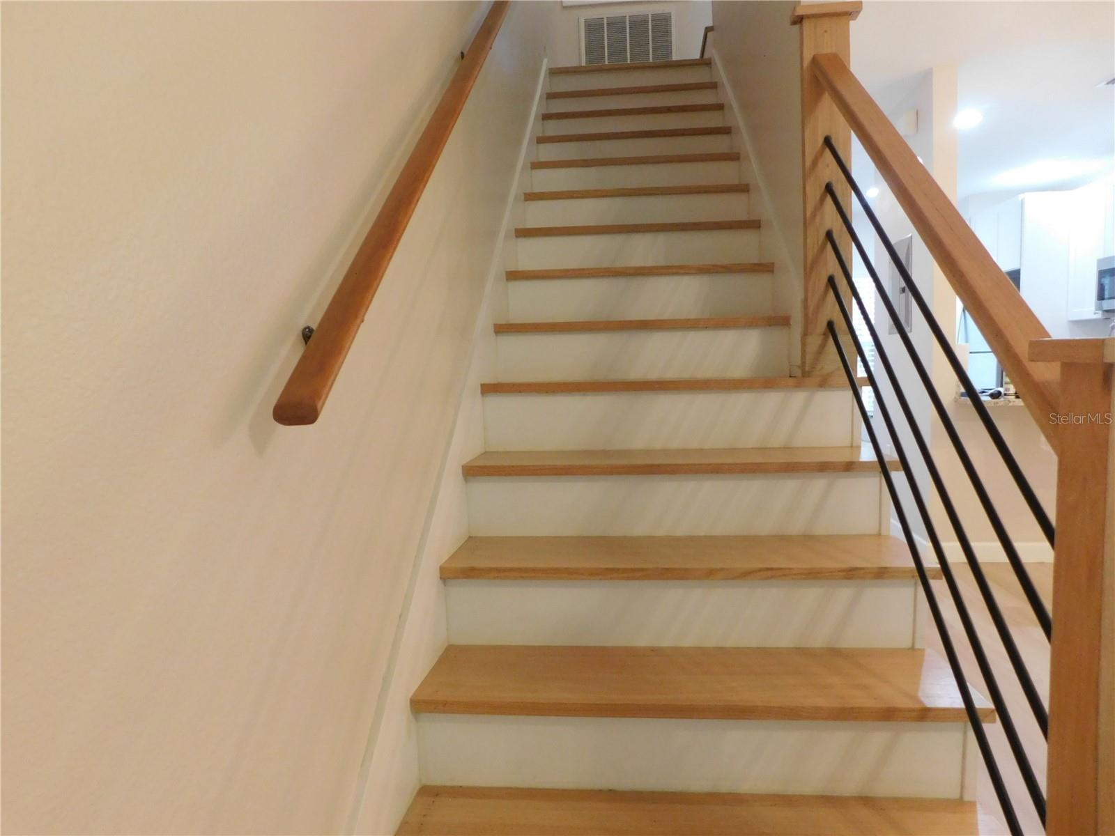8660 HUNTERS KEY CIR — photo 11