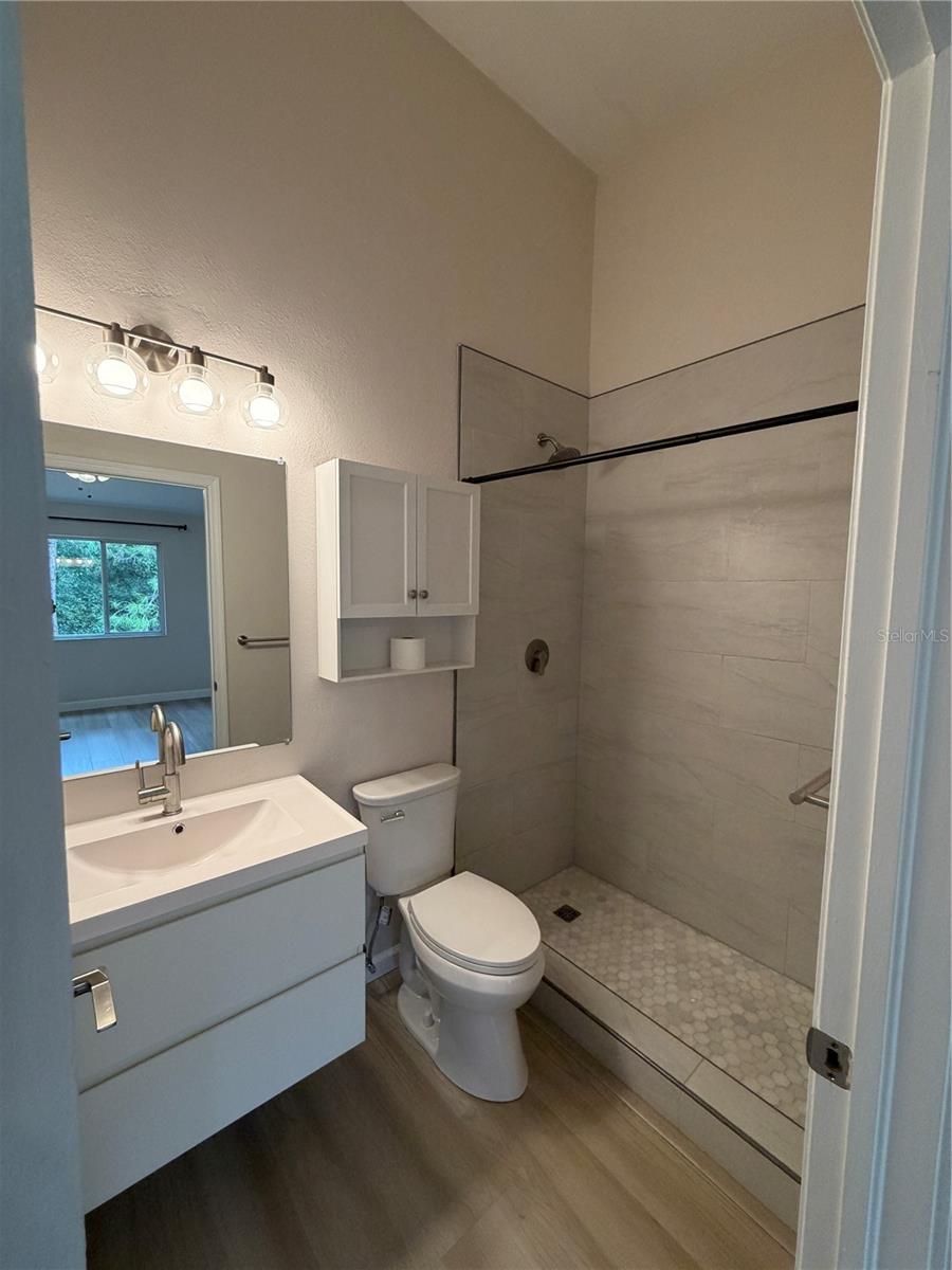 8660 HUNTERS KEY CIR — photo 16
