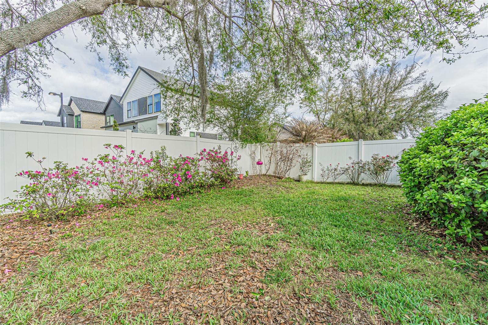 1123 BENSBROOKE DR — photo 27