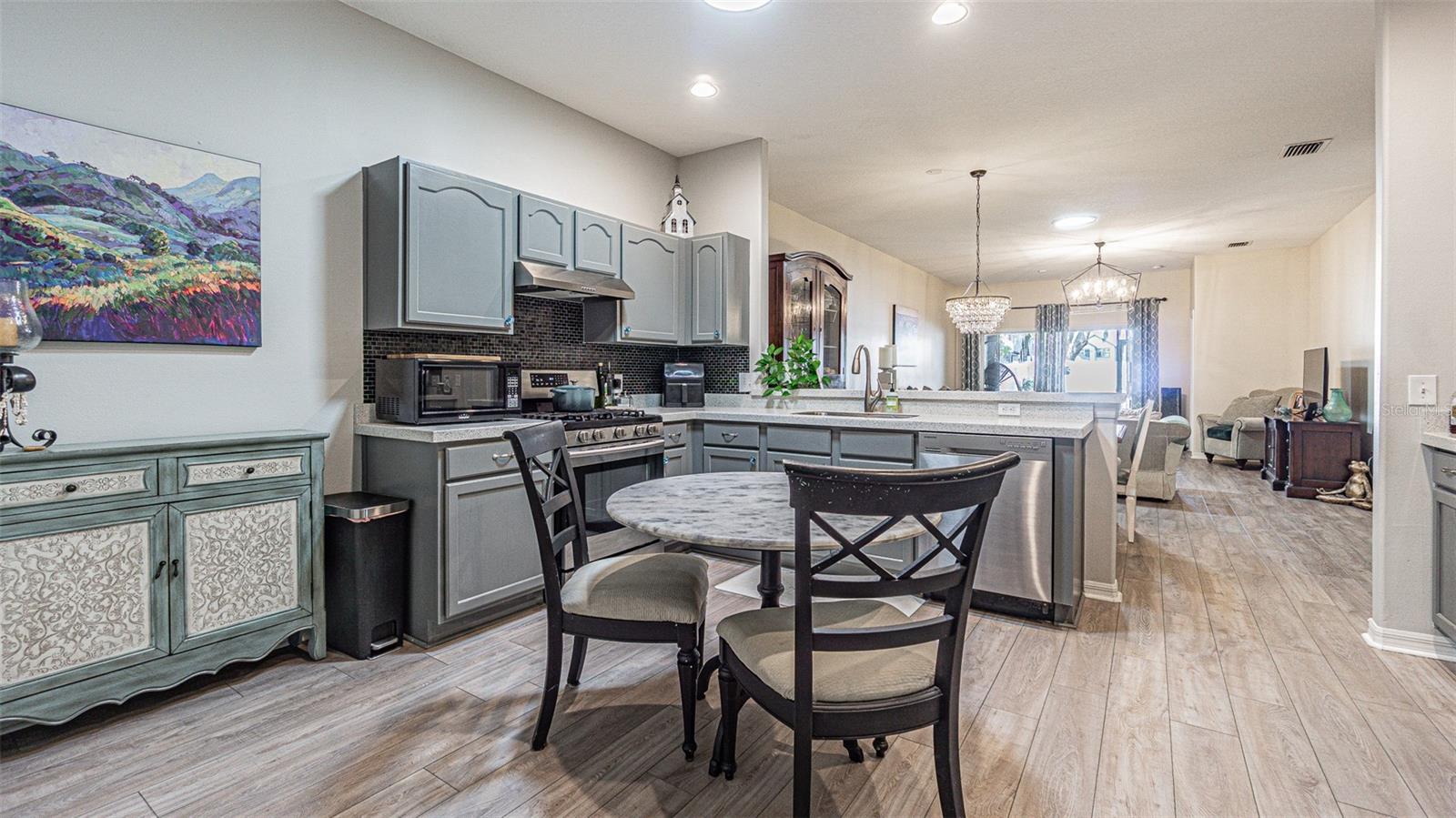 1123 BENSBROOKE DR — photo 12