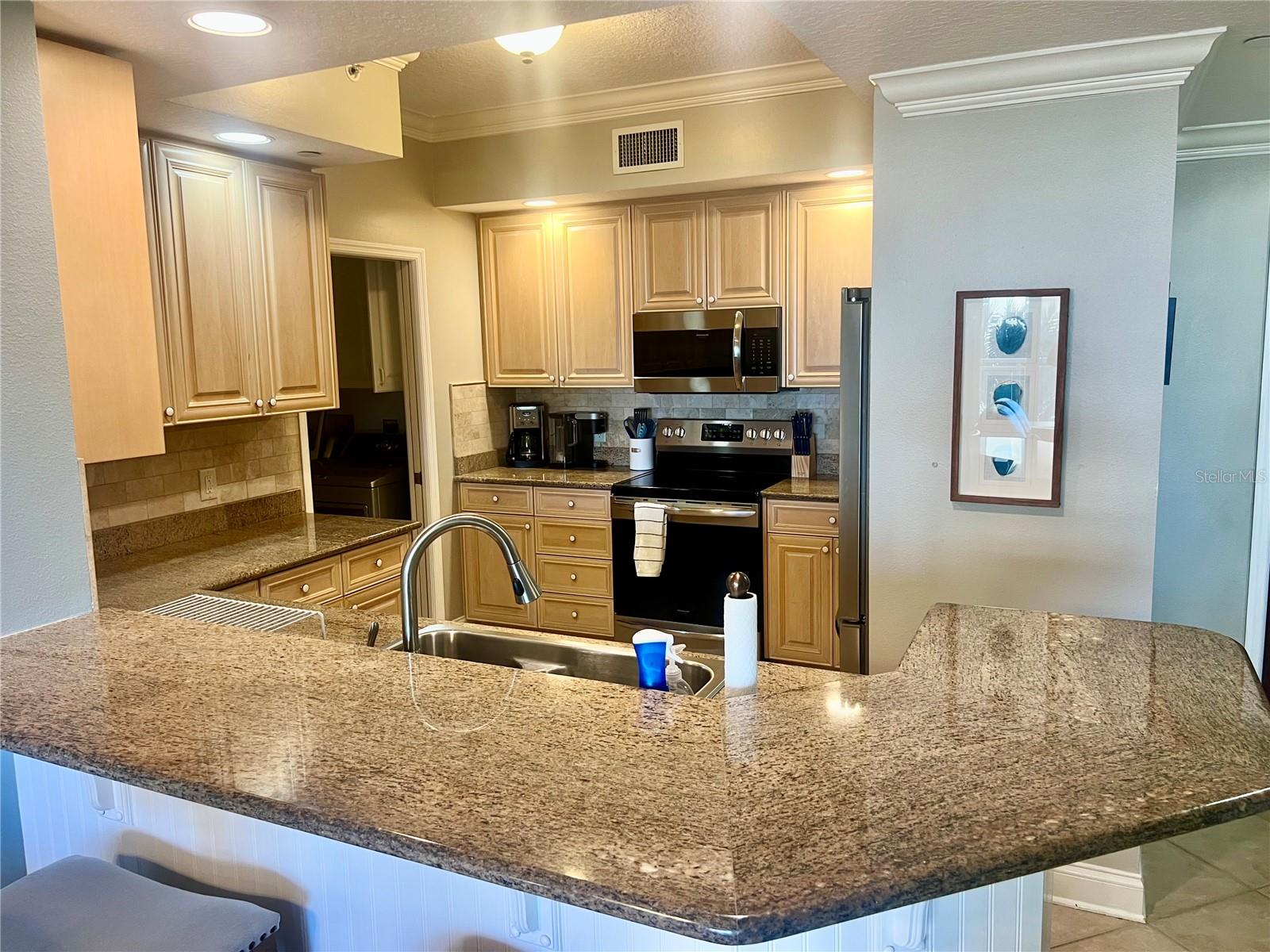 501 MANDALAY AVE #504 — photo 5