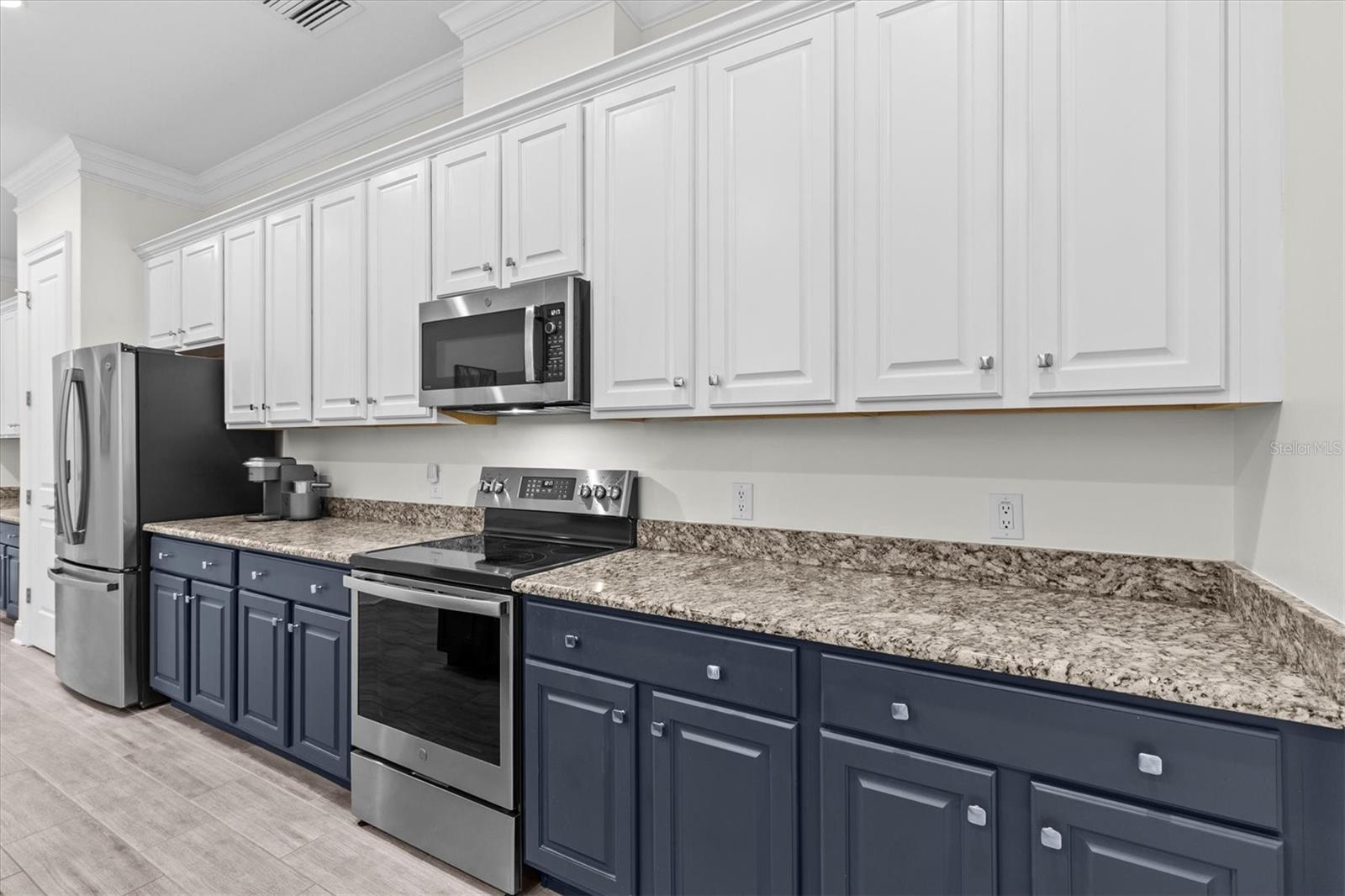 480 GILMAN PL N — photo 18