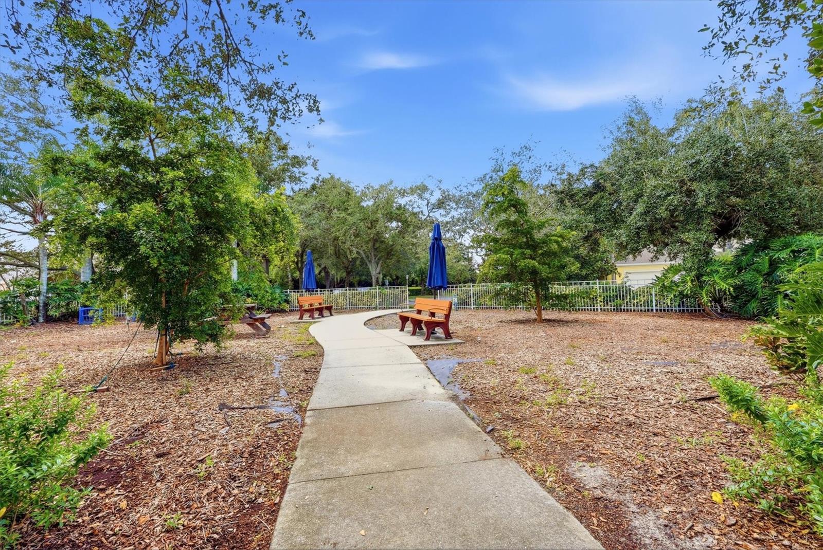 5619 SIMONTON ST — photo 47