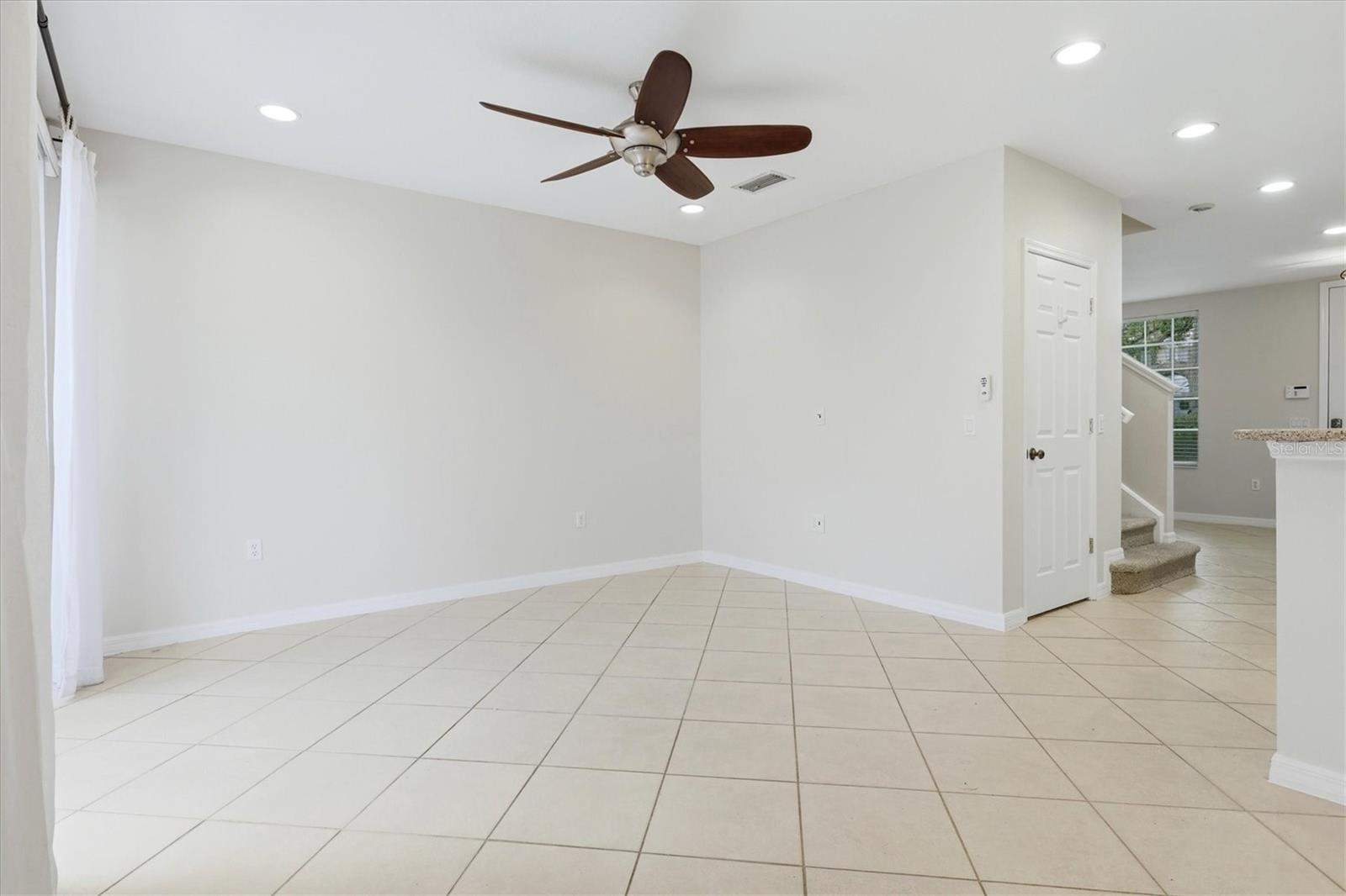 5619 SIMONTON ST — photo 9