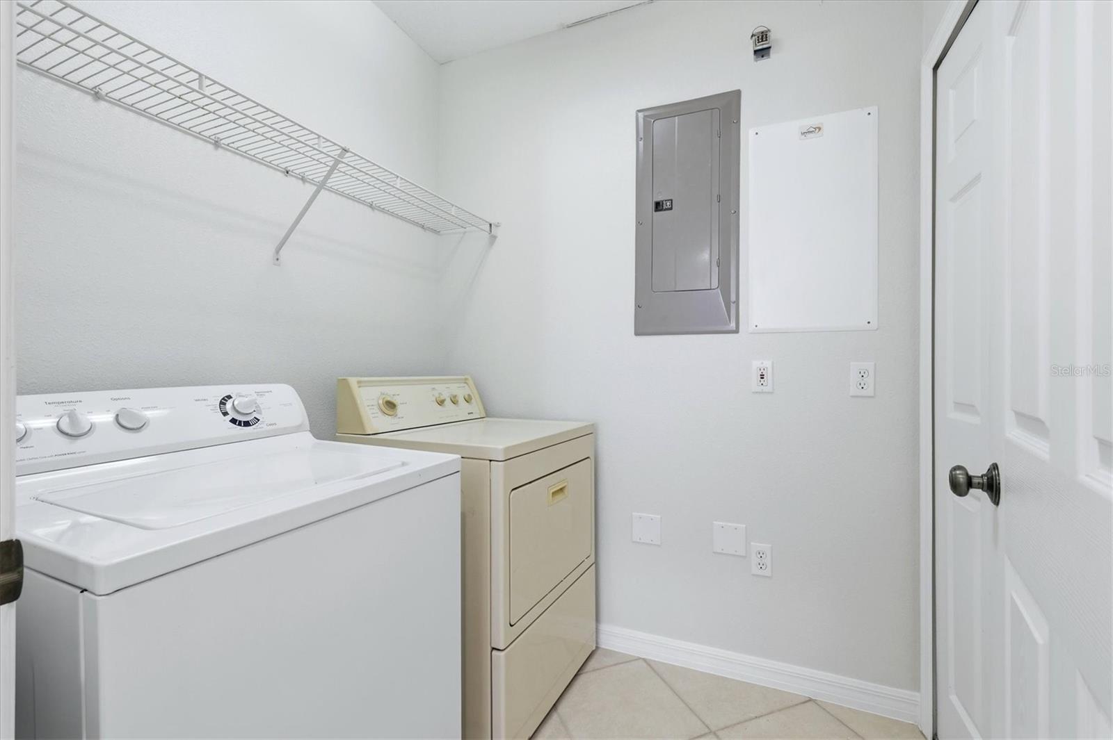 5619 SIMONTON ST — photo 31