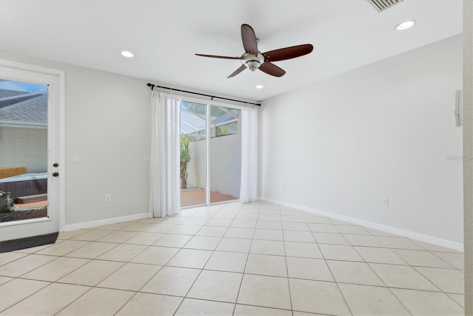 5619 SIMONTON ST — photo 11