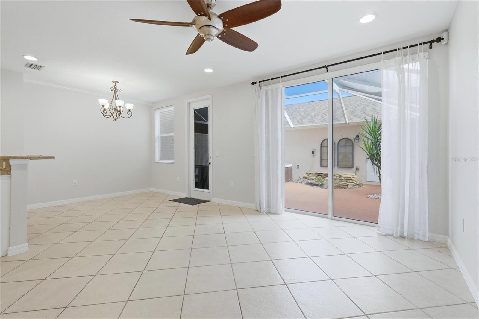 5619 SIMONTON ST — photo 25