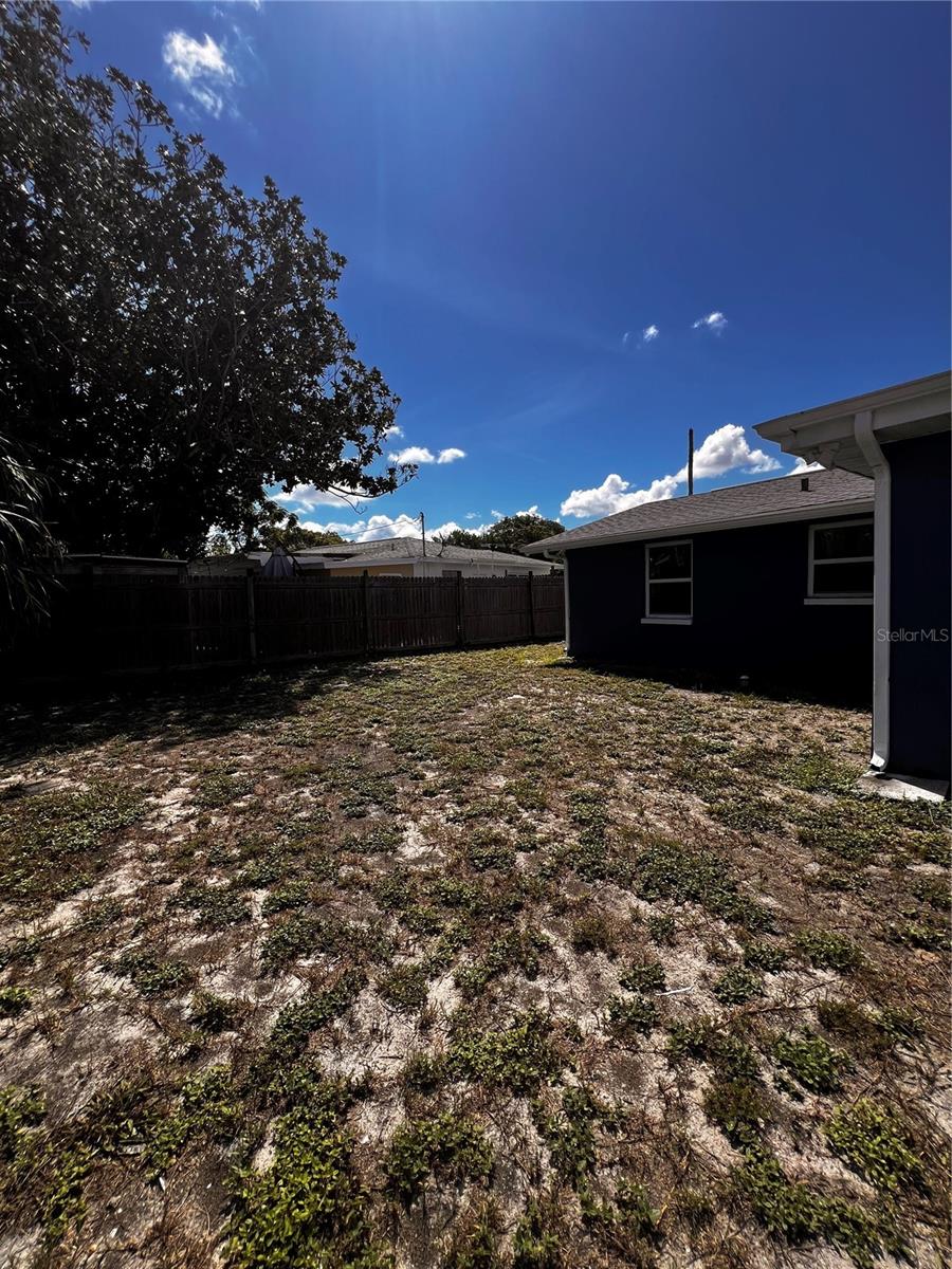 7417 STAR DUST DR — photo 13