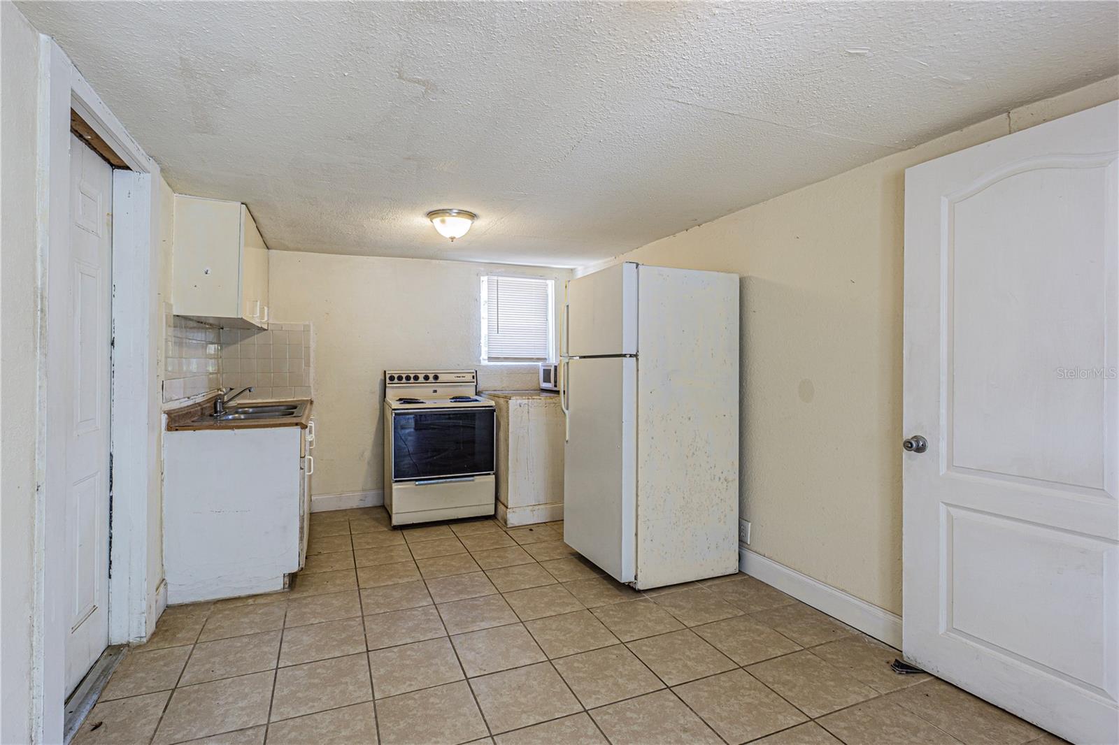 113 W HANLON ST — photo 3