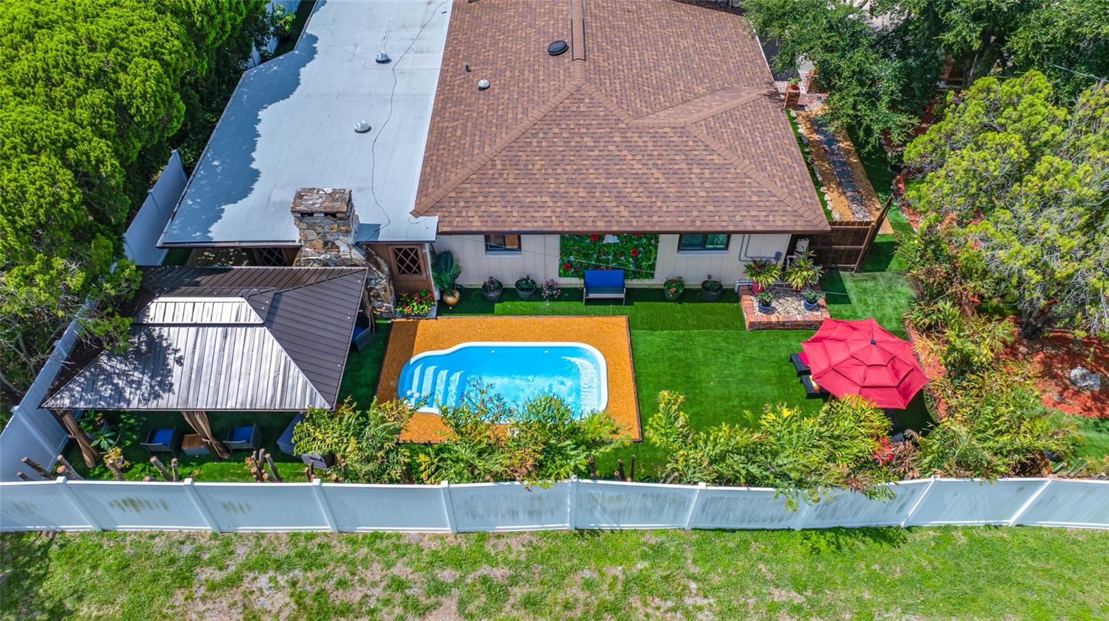 1488 LACONIA DR E — photo 45