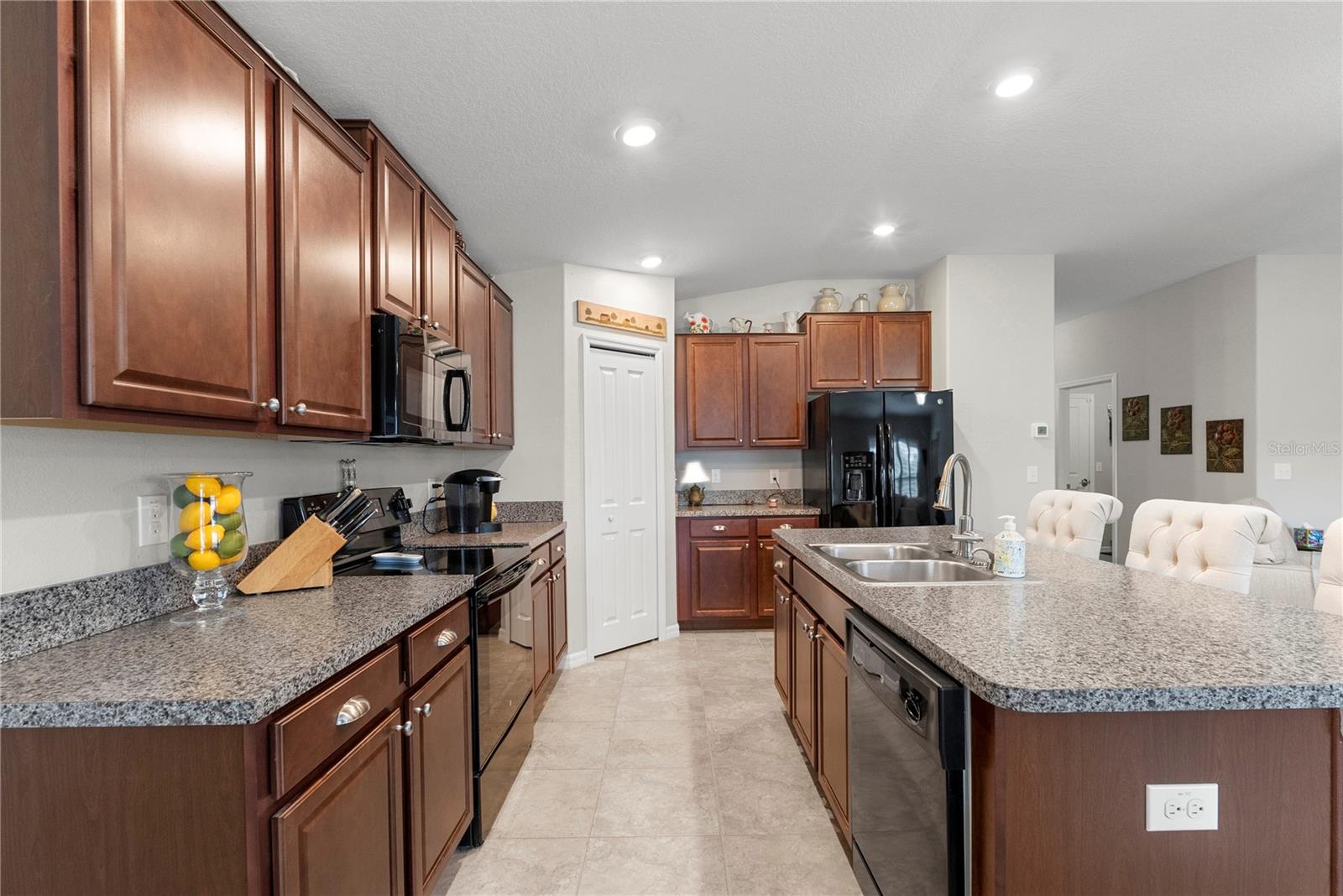 3414 KEARSNEY ABBEY CIR — photo 10