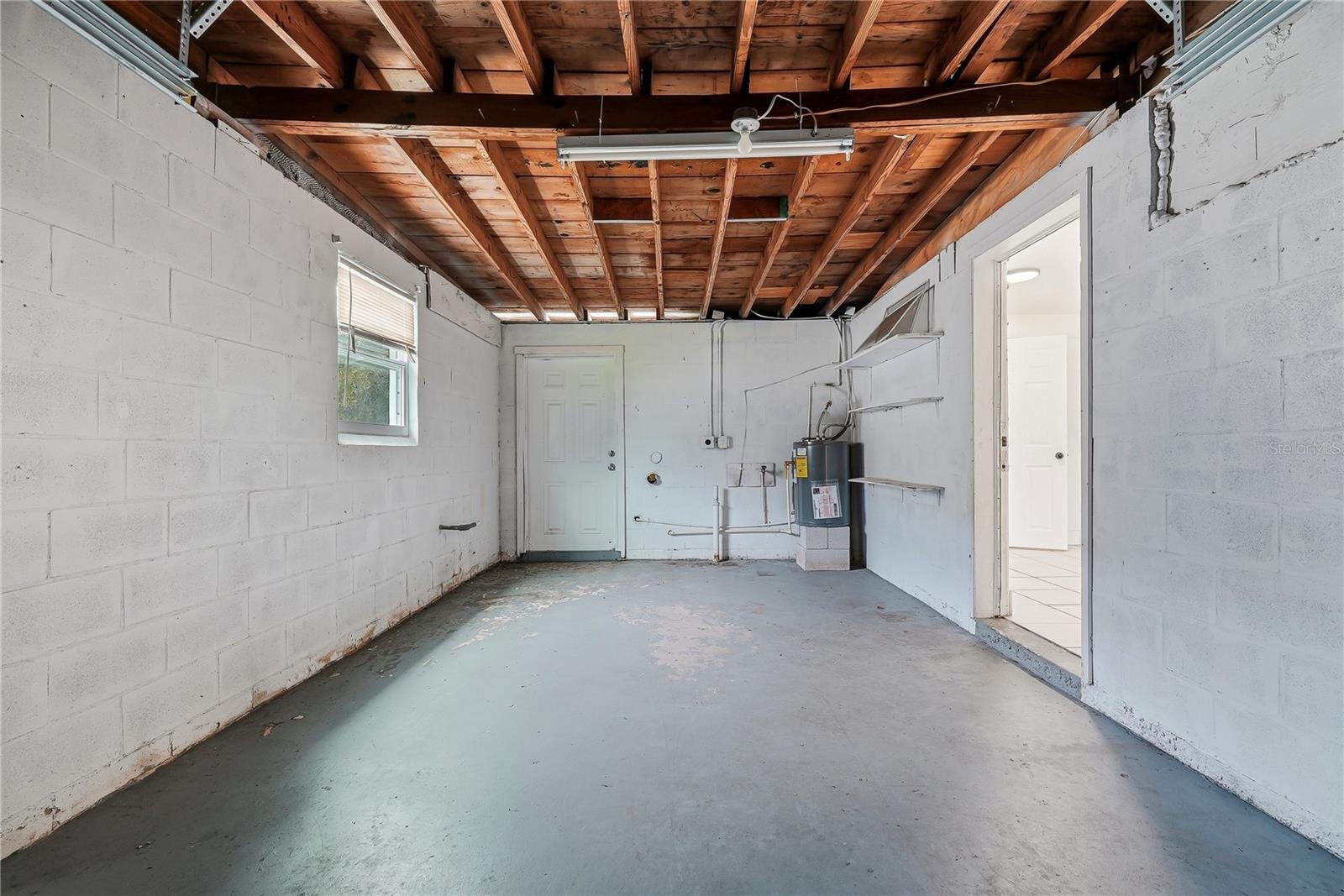 6639 SANDRA DR — photo 22