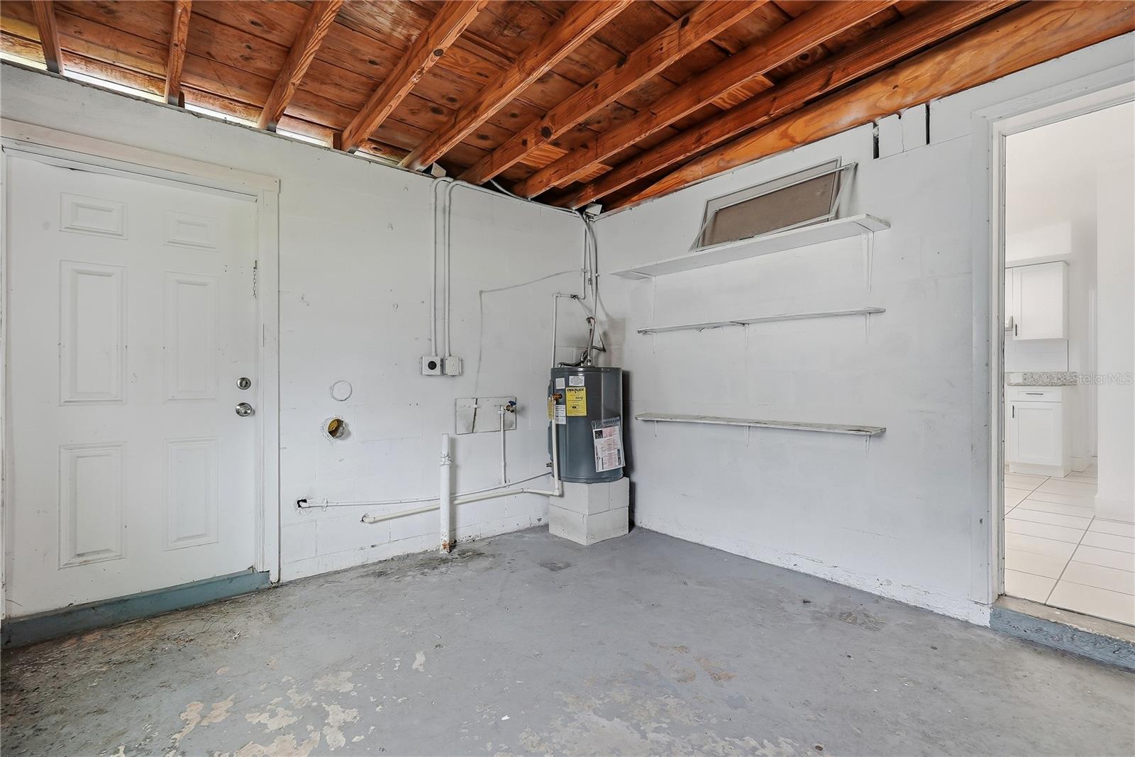 6639 SANDRA DR — photo 23