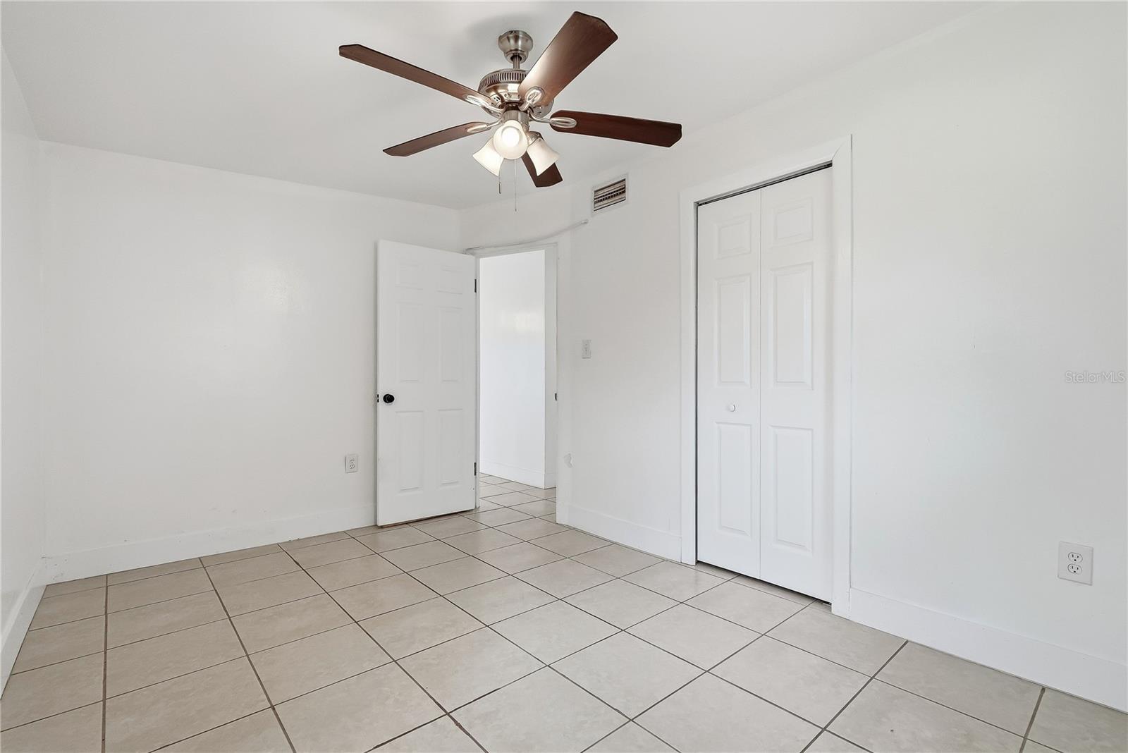 6639 SANDRA DR — photo 15