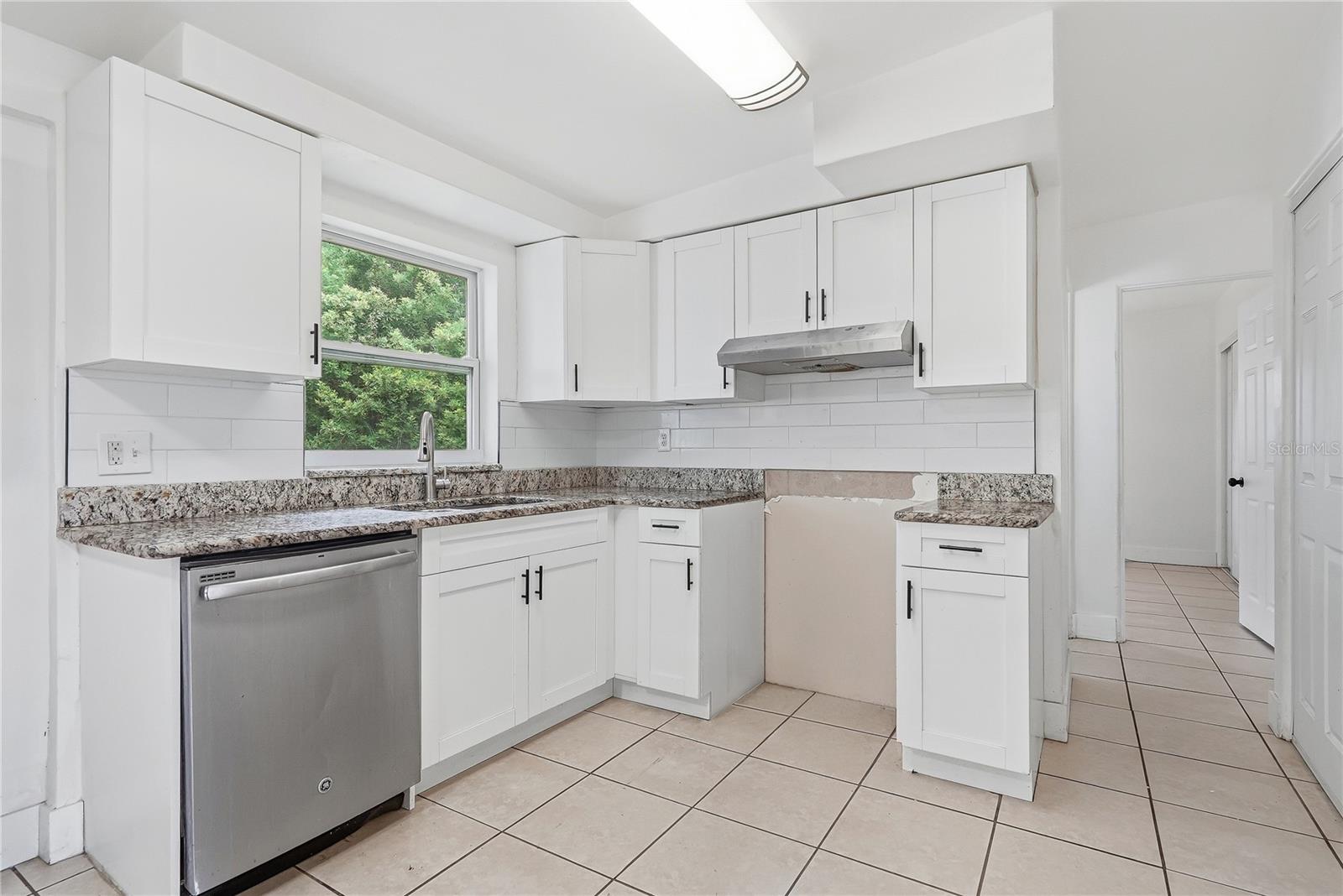 6639 SANDRA DR — photo 6