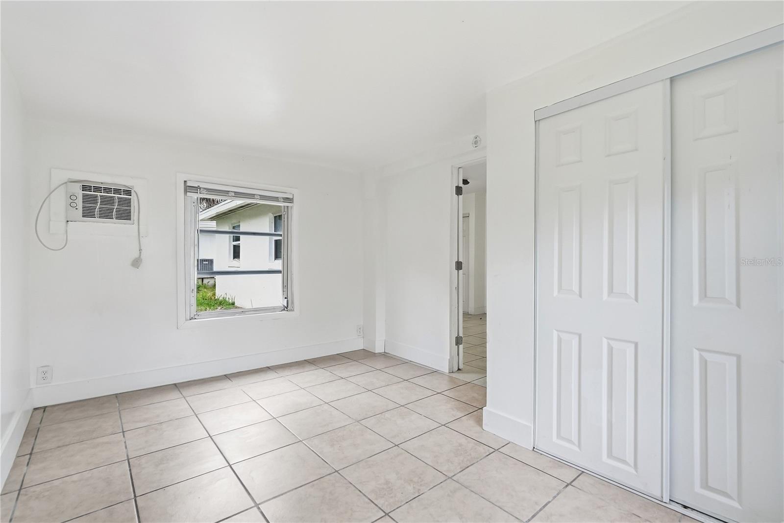6639 SANDRA DR — photo 13