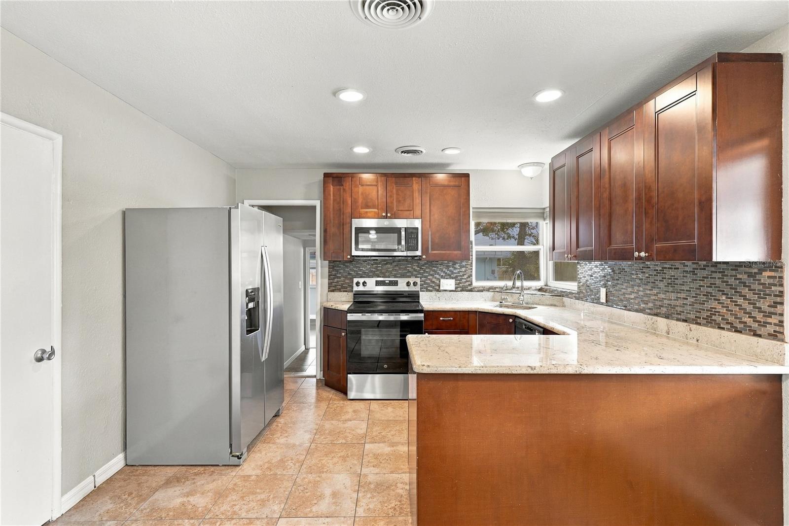10719 CHEROKEE DR — photo 17