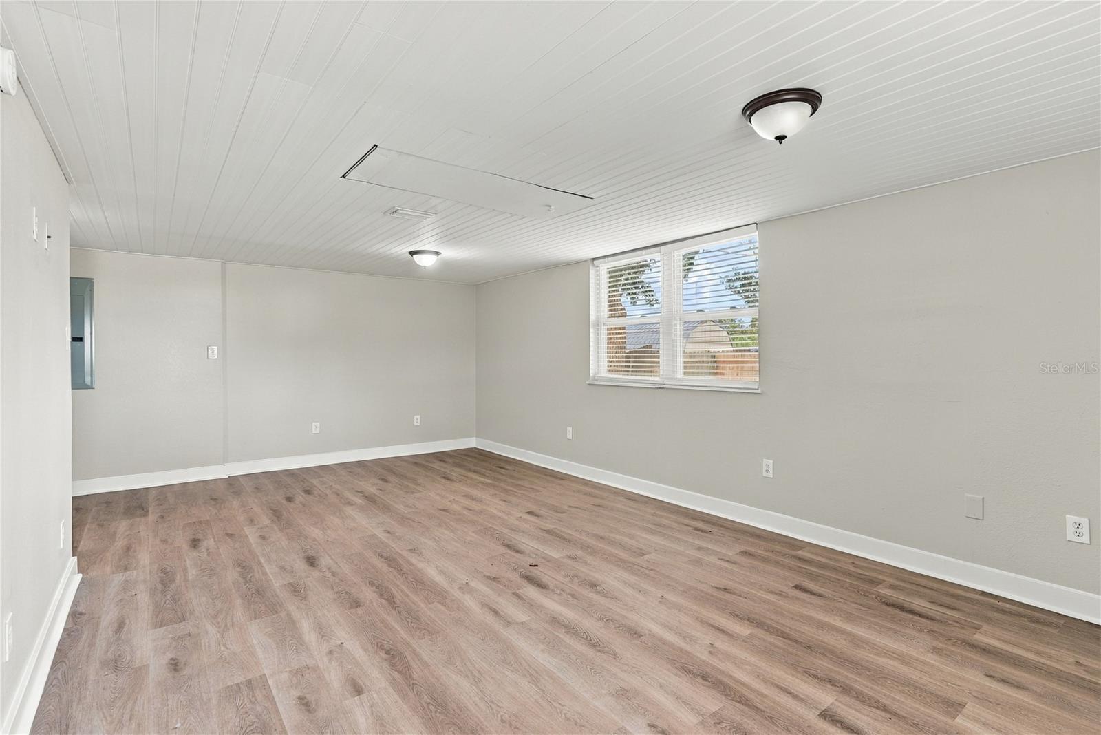 10719 CHEROKEE DR — photo 21