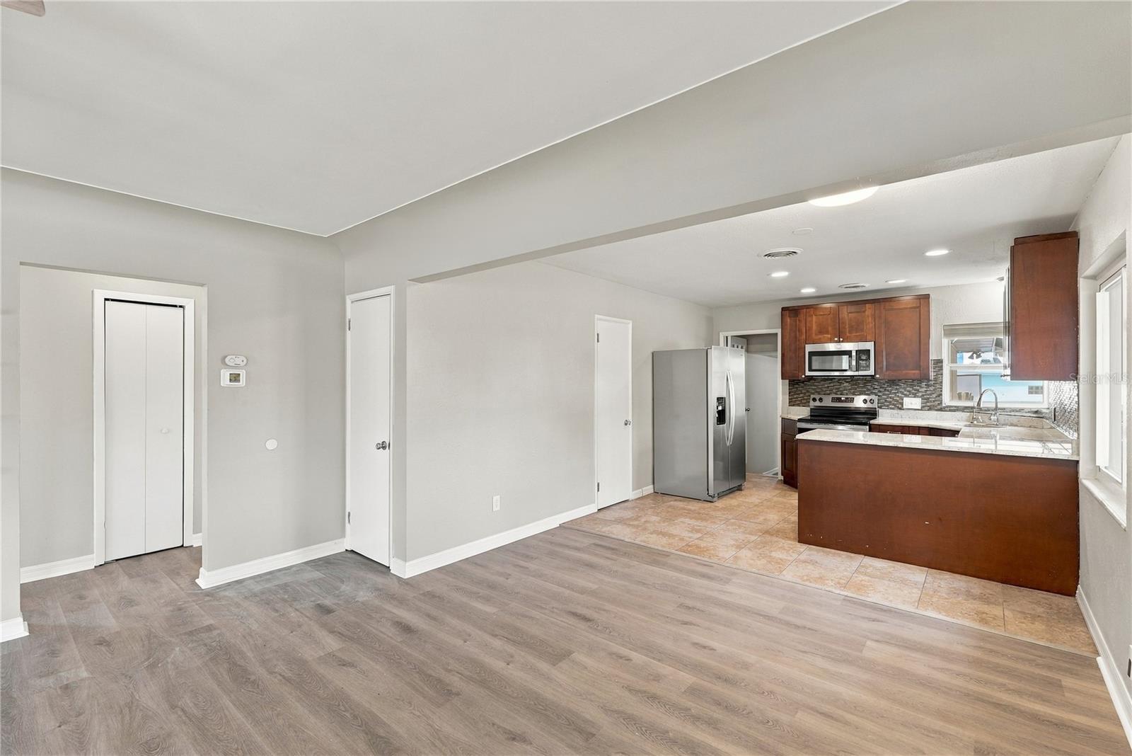 10719 CHEROKEE DR — photo 14