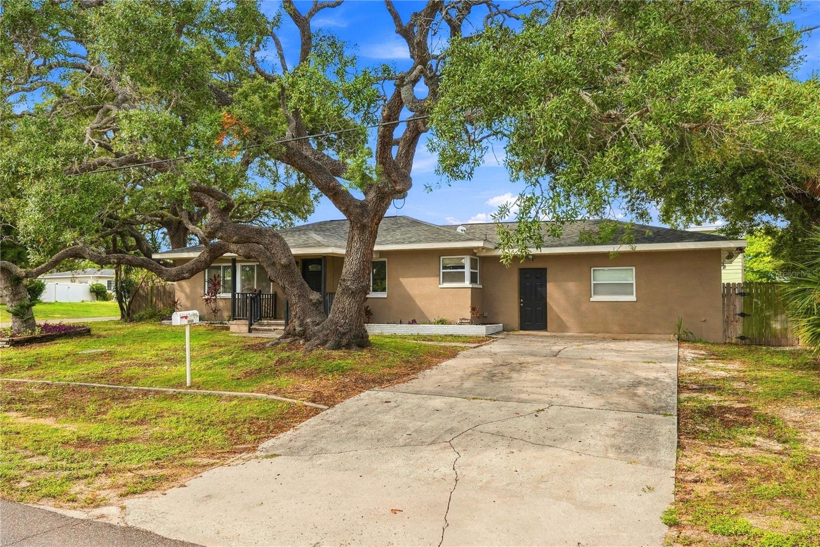 10719 CHEROKEE DR — photo 2