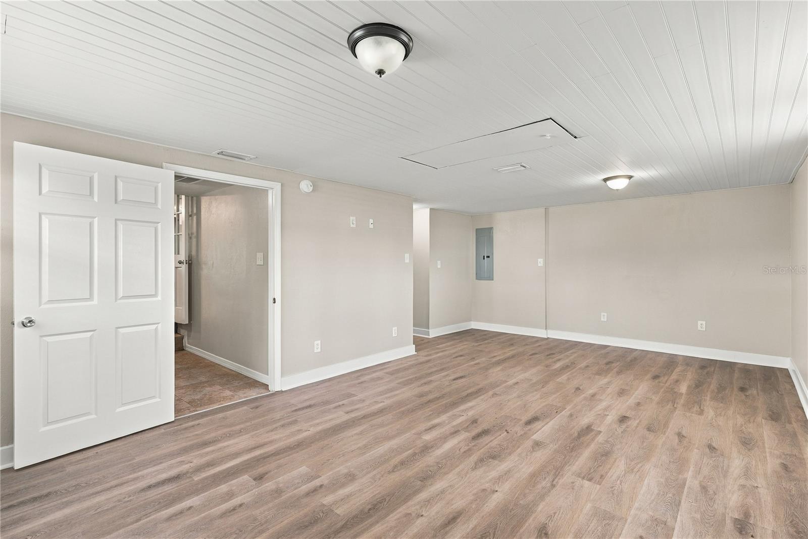 10719 CHEROKEE DR — photo 22