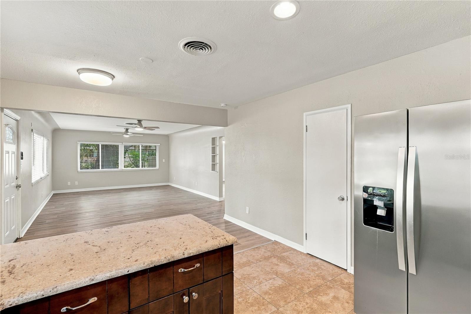 10719 CHEROKEE DR — photo 18