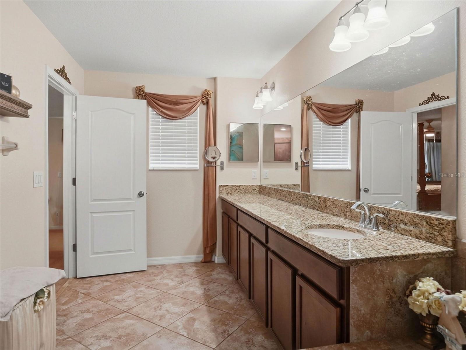 13808 CRATER CIR — photo 15
