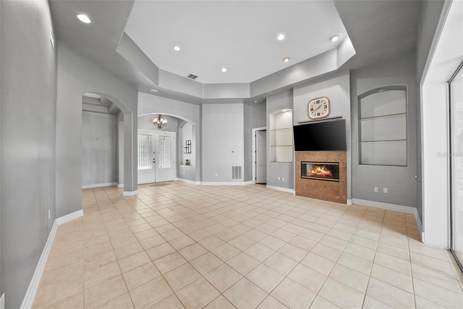 18823 WIMBLEDON CIR — photo 13