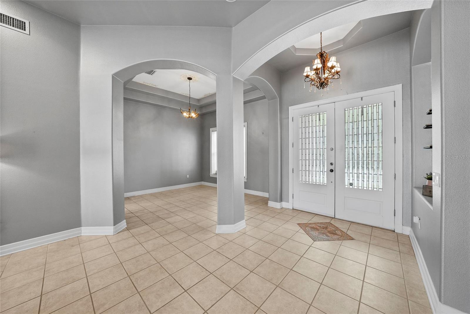 18823 WIMBLEDON CIR — photo 8