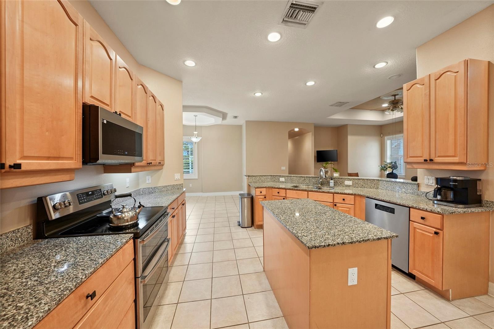 18823 WIMBLEDON CIR — photo 16